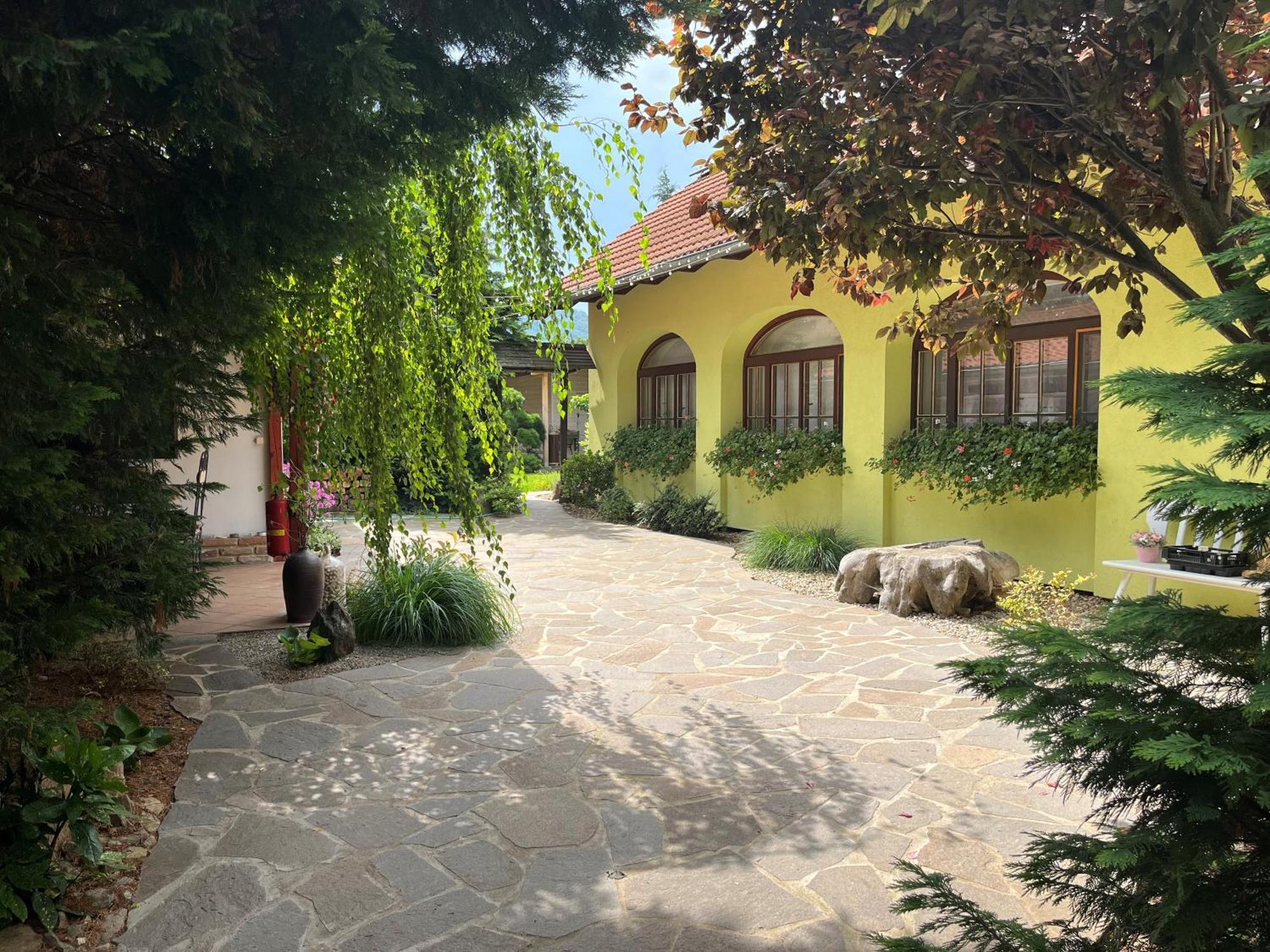 Penzion Primášé Dolni Vestonice Exterior foto